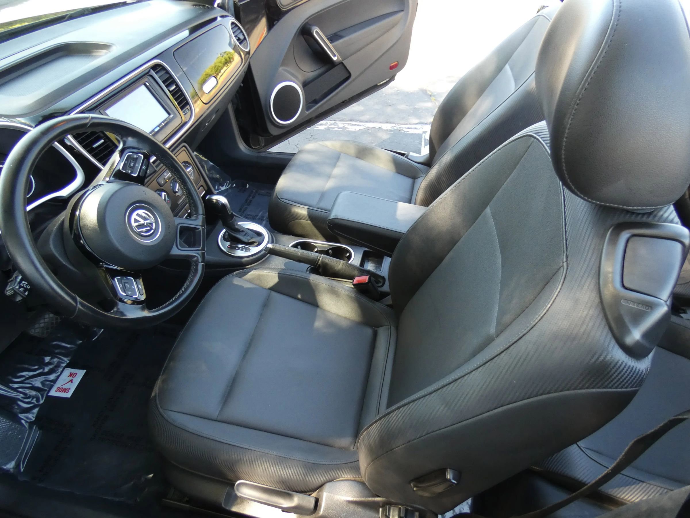 Used 2014 Volkswagen Beetle 2.5 image 32
