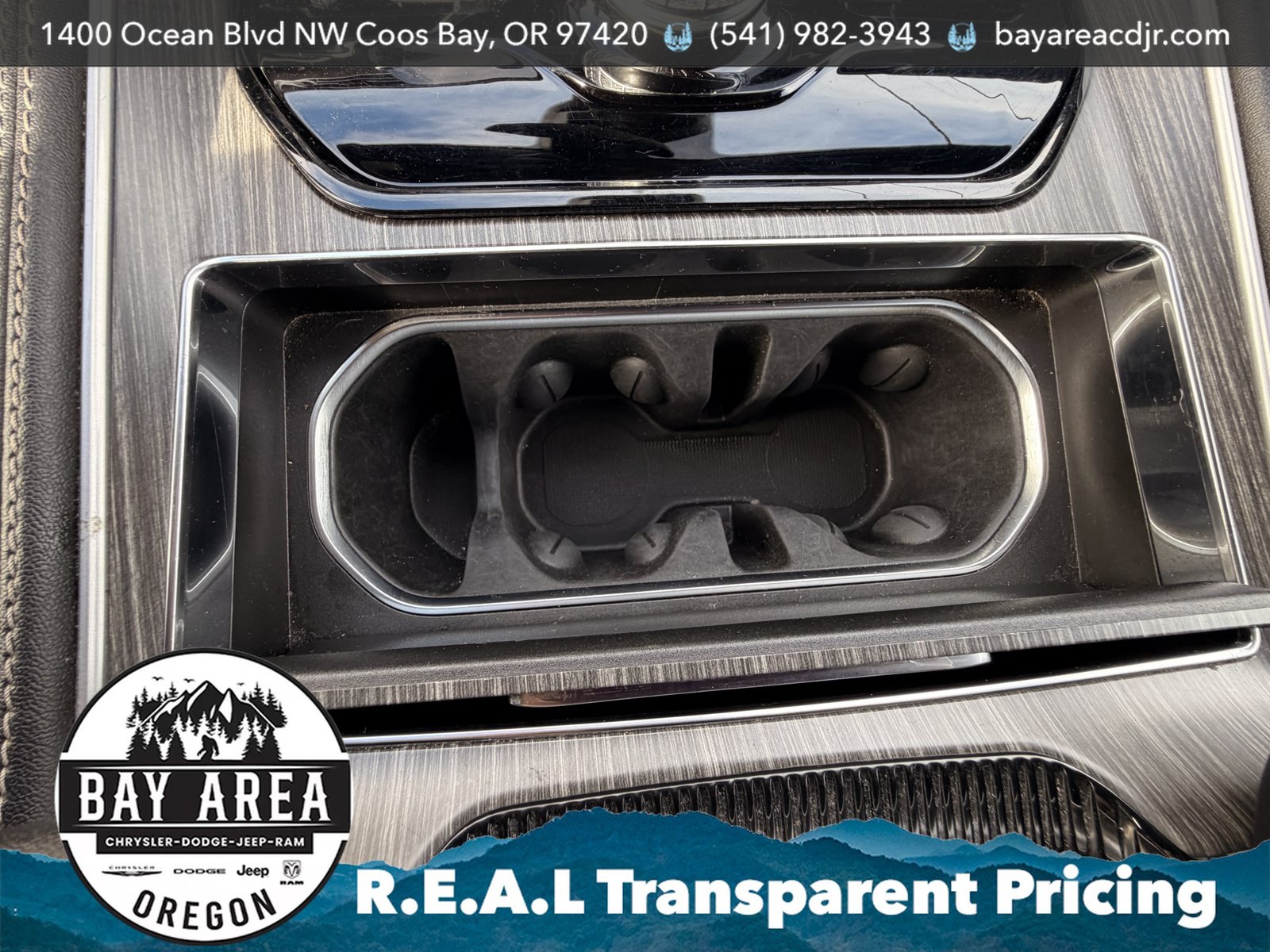 Used 2024 Jeep Wagoneer L Series III w/ Flexible Seating Group AWD/4WD image 27