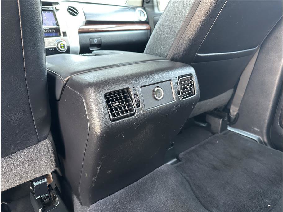 Used 2014 Toyota Tundra Limited w/ Limited Premium Package AWD/4WD image 18