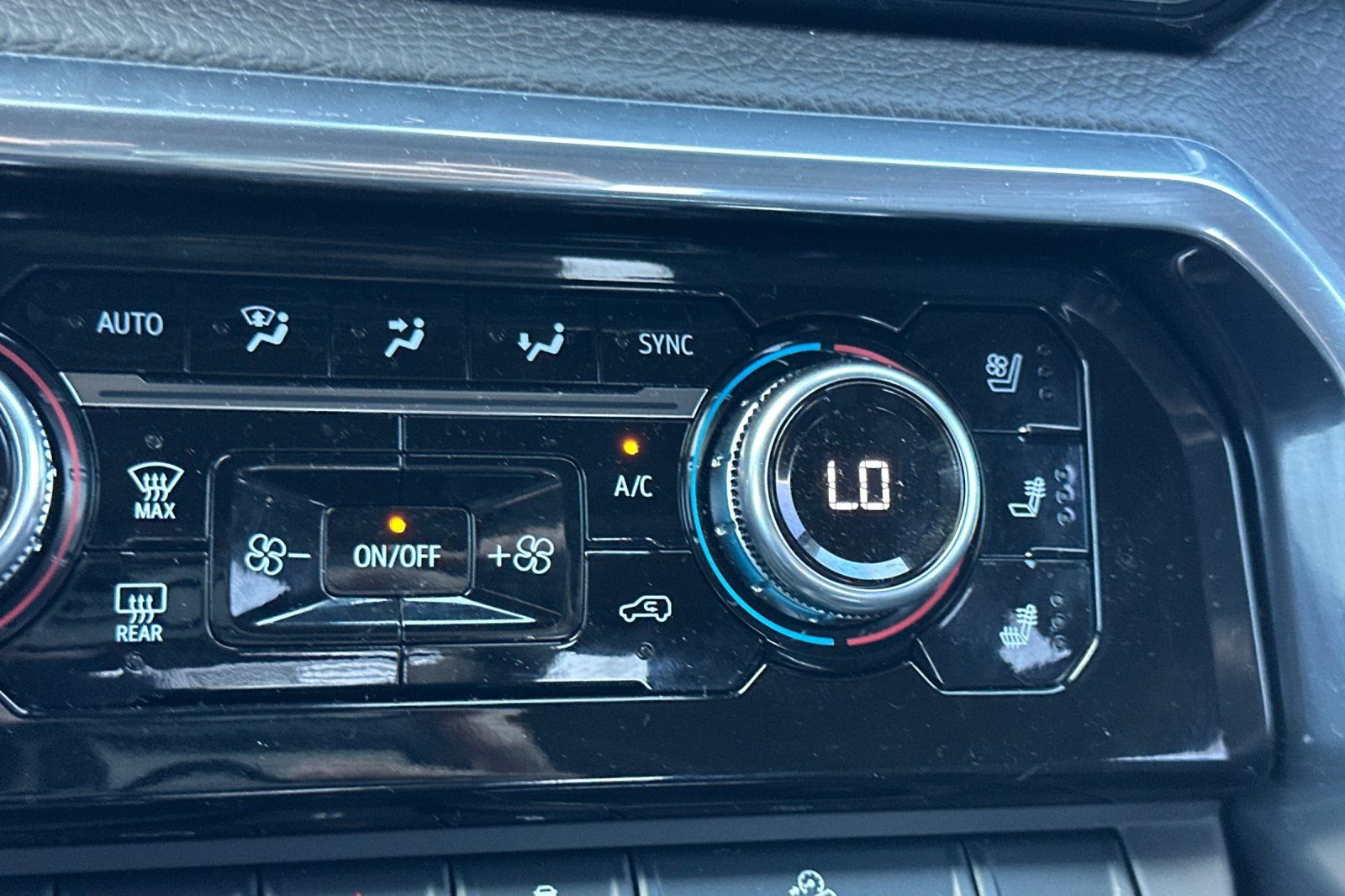 Used 2025 GMC Sierra 1500 Denali w/ Denali Reserve Package image 29