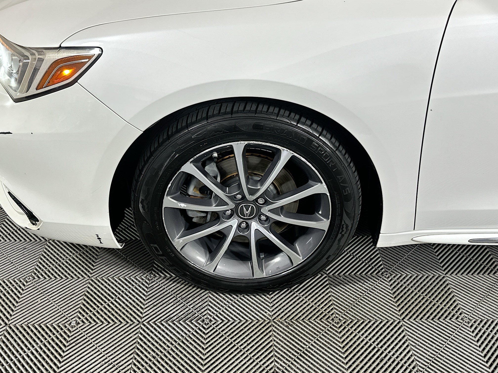 Used 2018 Acura TLX w/ Technology Package AWD/4WD image 11