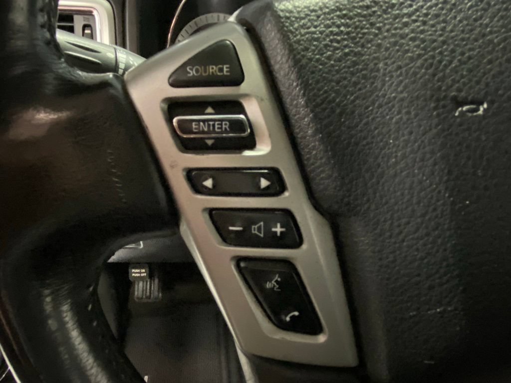 Used 2019 Nissan Titan SV w/ SV Convenience Package AWD/4WD image 35