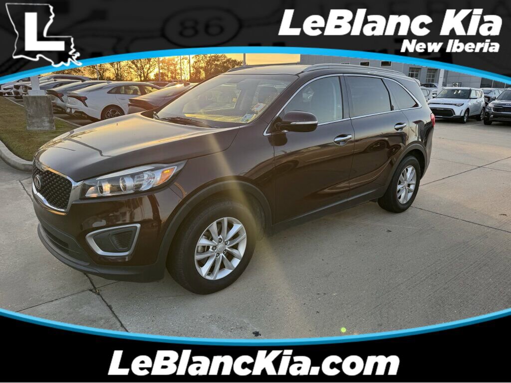 Used 2016 Kia Sorento LX w/ LX Convenience Package