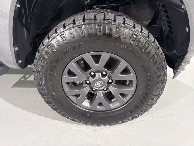 Used 2023 Toyota Tacoma SR5 w/ Technology Package AWD/4WD image 12
