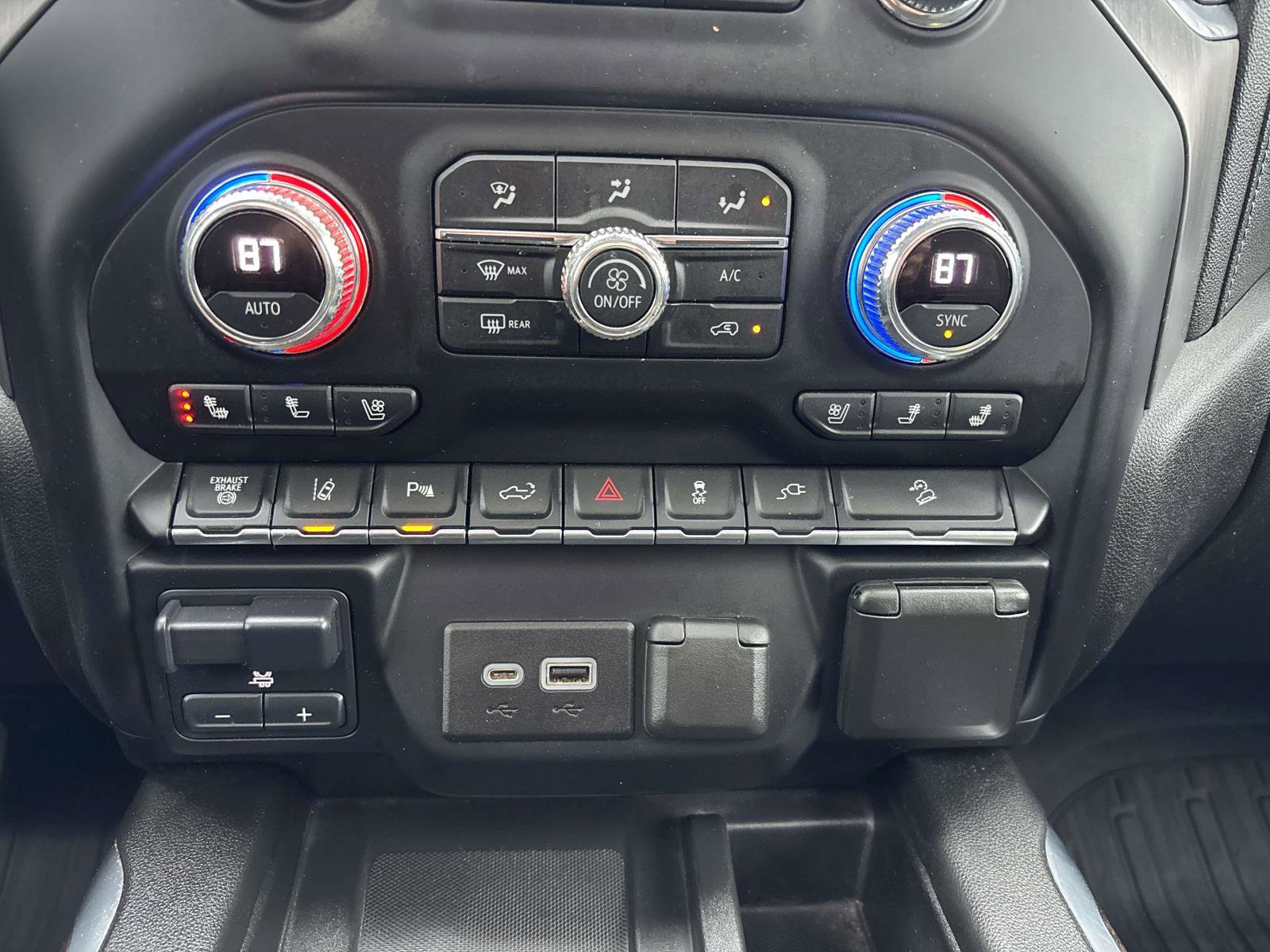 Used 2020 GMC Sierra 2500 Denali w/ Denali Ultimate Package image 29