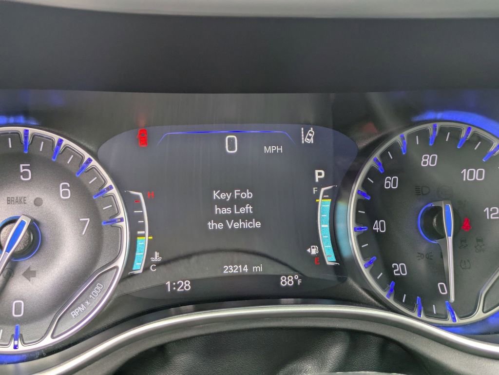 Used 2024 Chrysler Pacifica Touring-L FWD image 16