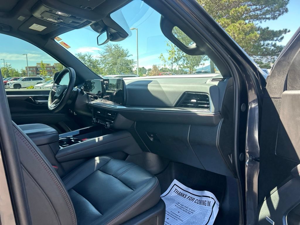 Used 2025 Chevrolet Tahoe RST w/ Comfort Package AWD/4WD image 12