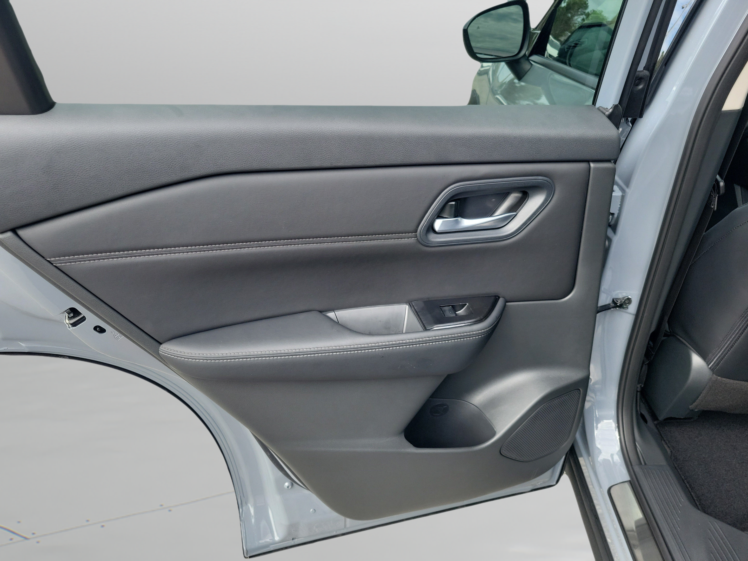 New 2026 Nissan Rogue Dark Armor FWD image 9
