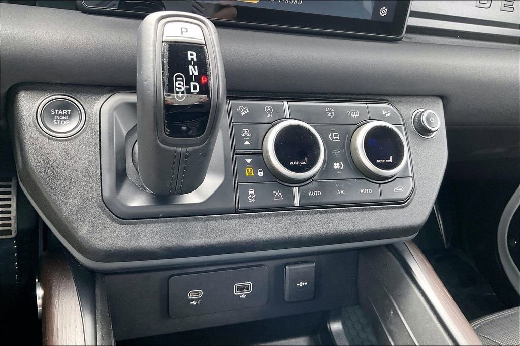 Used 2023 Land Rover Defender 110 X-Dynamic SE image 30