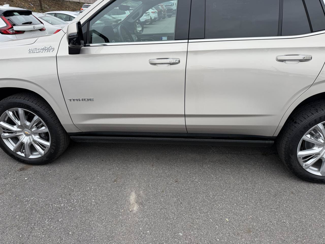 Used 2022 Chevrolet Tahoe High Country w/ Max Trailering Package AWD/4WD image 9