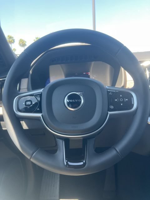 New 2026 Volvo XC90 T8 Ultra w/ Protection Package AWD/4WD image 12