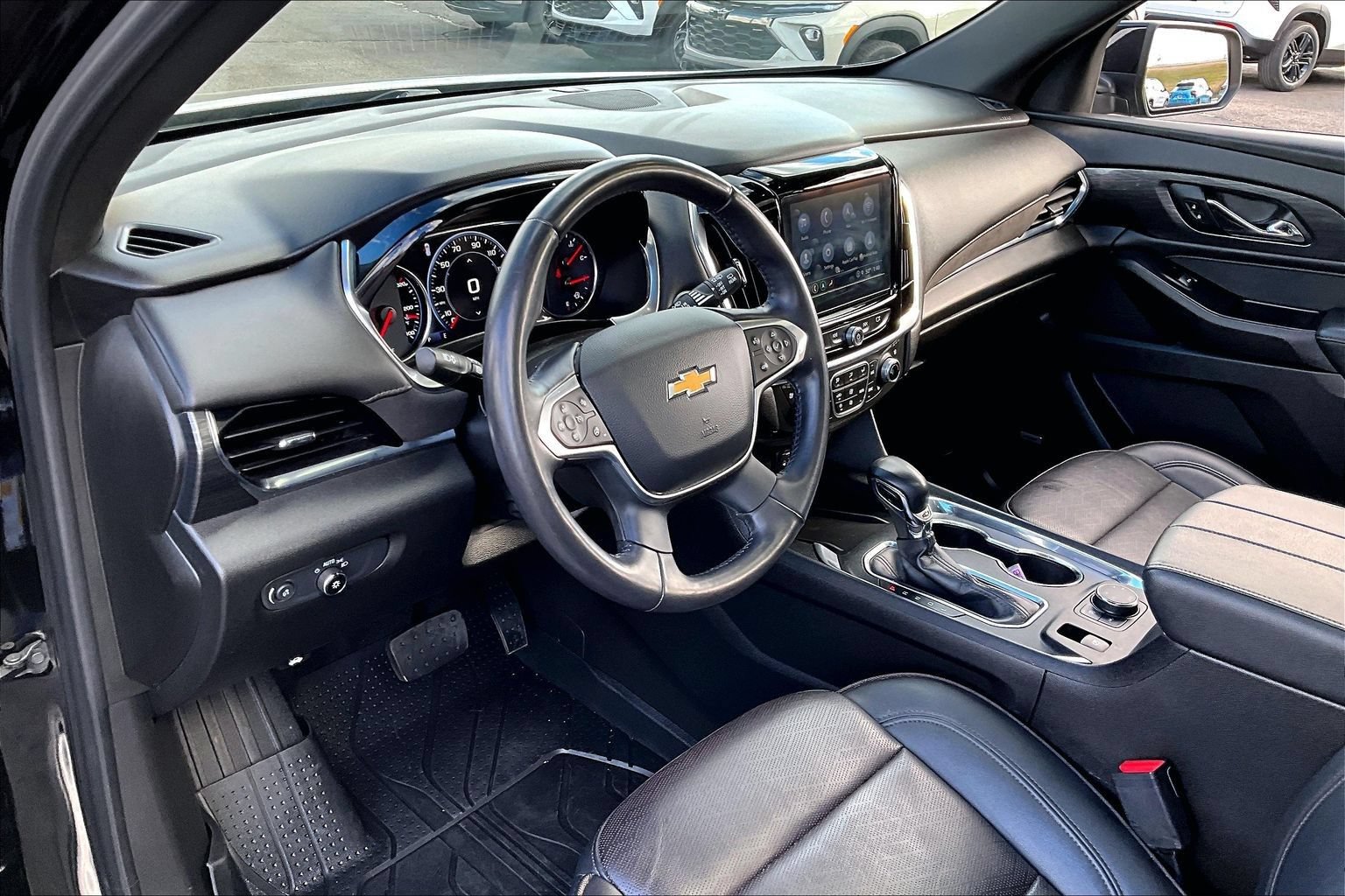 Used 2022 Chevrolet Traverse High Country w/ LPO, Floor Liner Package AWD/4WD image 13