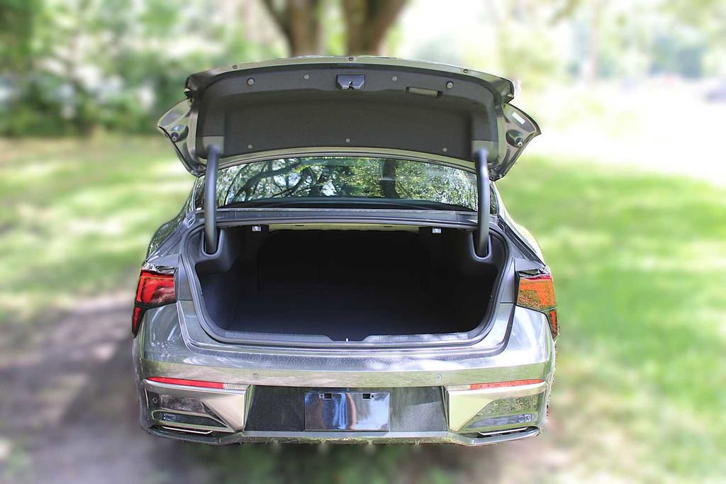 New 2025 Kia K5 LXS image 9