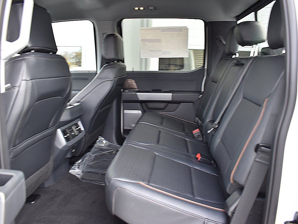New 2026 Ford F250 Lariat w/ Chrome Package image 6
