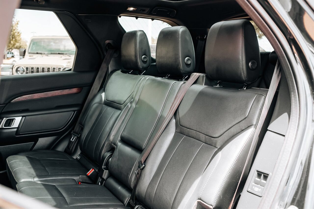 Used 2019 Land Rover Discovery HSE AWD/4WD image 41