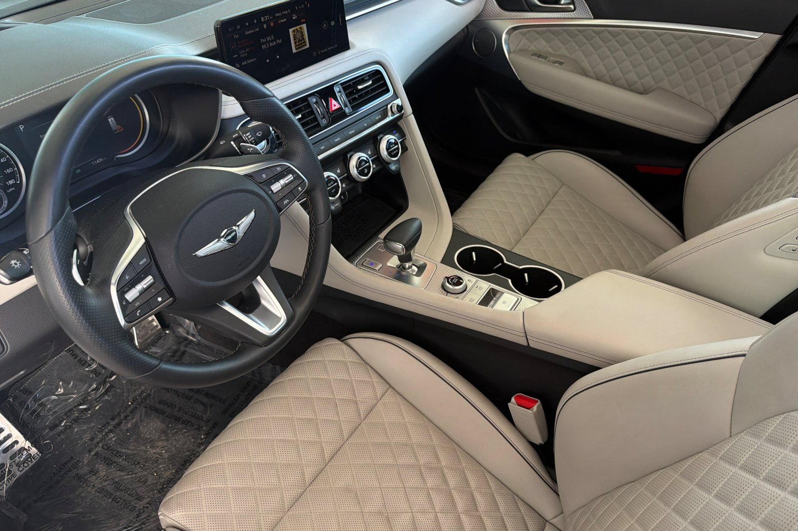 Used 2023 Genesis G70 3.3T w/ Sport Prestige Package RWD image 10