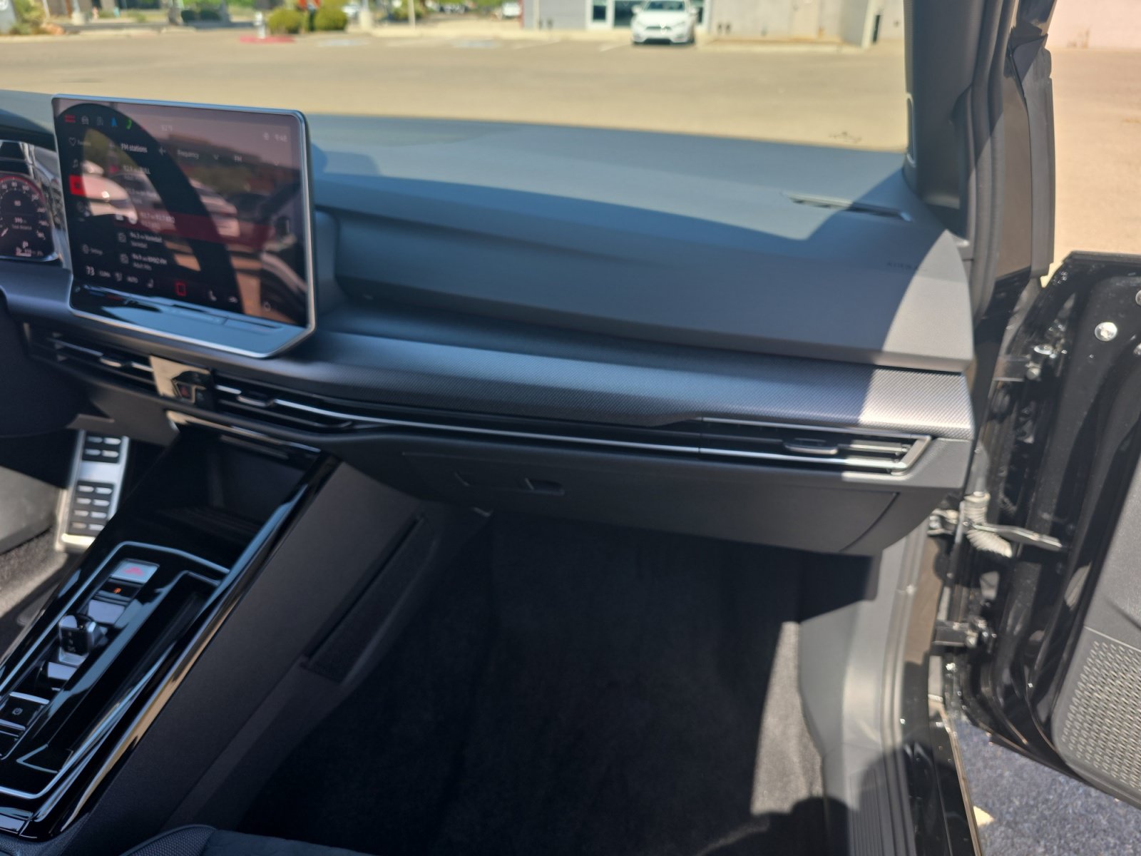 Certified 2025 Volkswagen Golf S FWD image 20