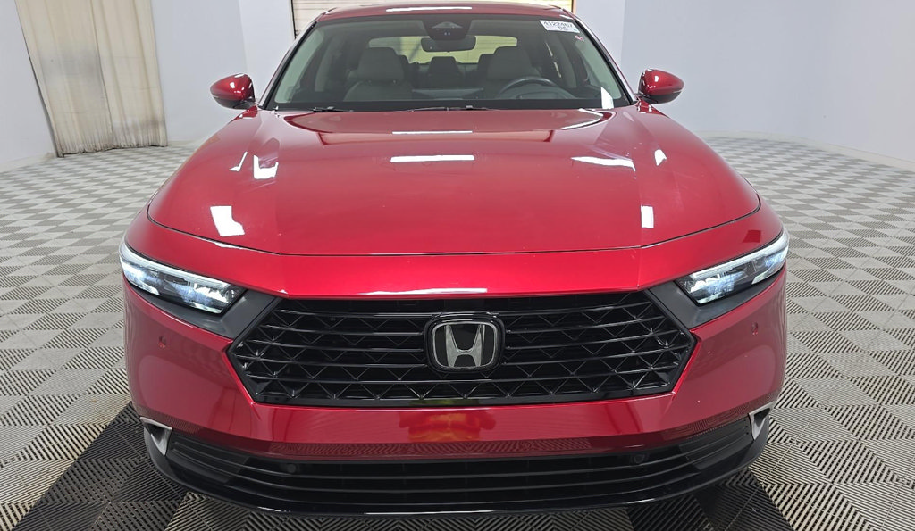 Used 2024 Honda Accord Touring image 3