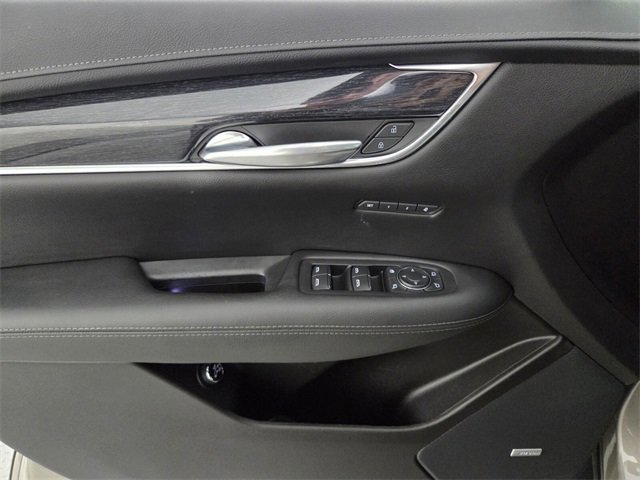 Certified 2022 Cadillac XT5 Premium Luxury w/ LPO, Floor Liner Package image 18