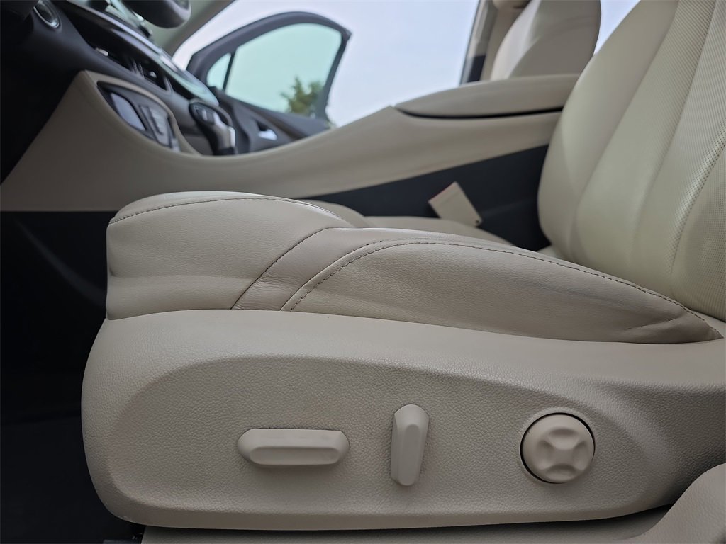 Certified 2019 Buick Envision Essence w/ LPO, Cargo Package image 29