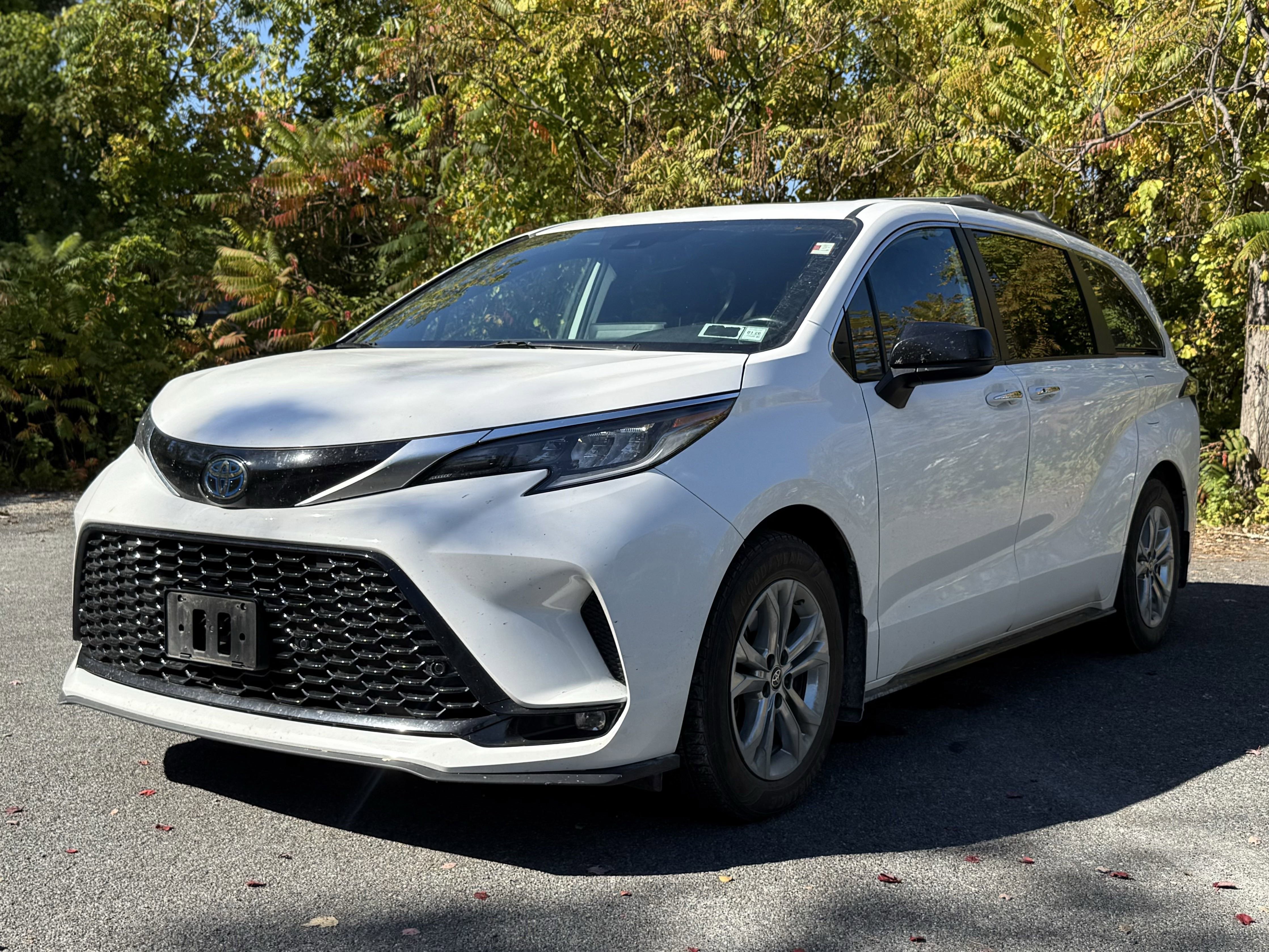 Used 2022 Toyota Sienna XSE