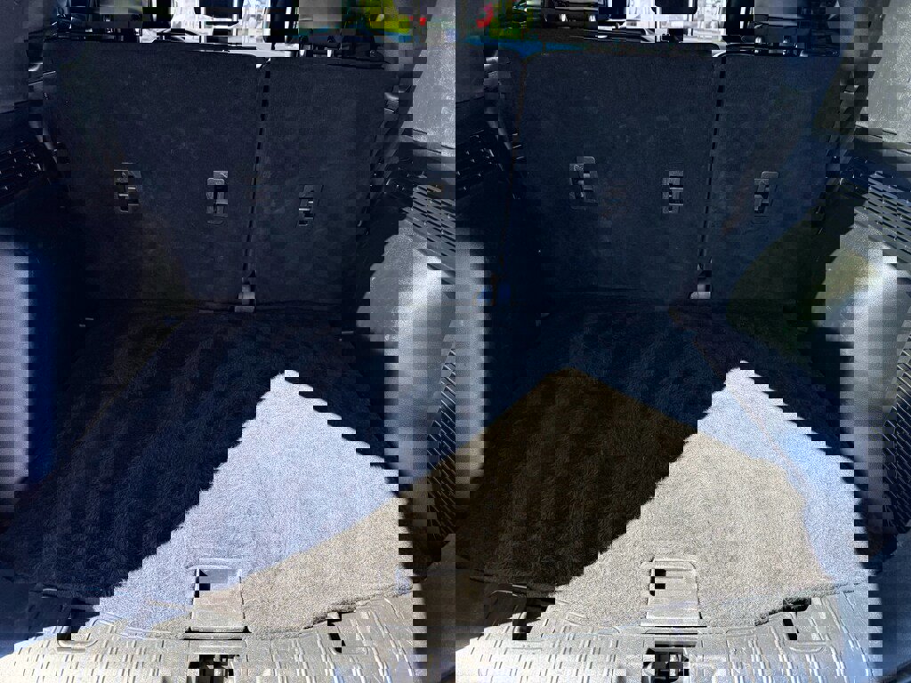 Used 2024 Ford Escape ST-Line w/ Cold Weather Package image 21