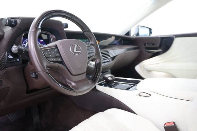 Used 2019 Lexus LS 500 AWD image 24