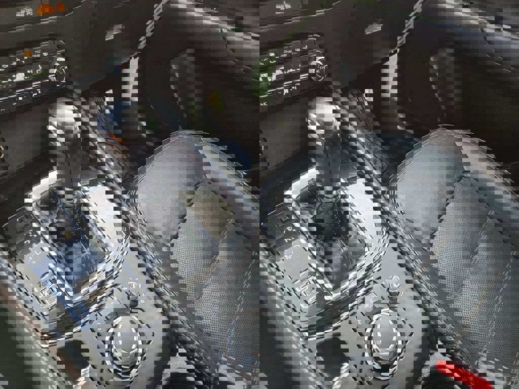 Used 2022 MAZDA CX-5 AWD 2.5 S w/ Preferred Package image 15