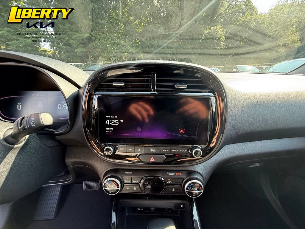 Used 2023 Kia Soul EX FWD image 14
