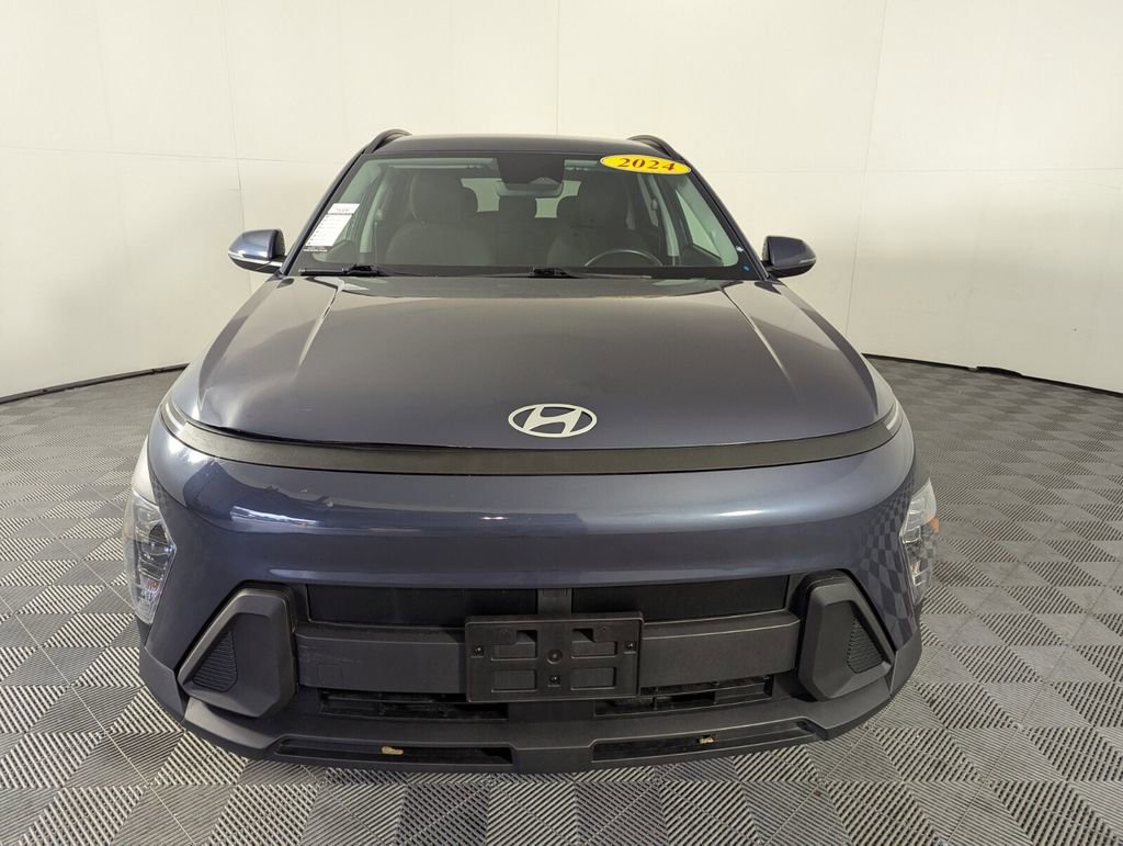 Used 2024 Hyundai Kona SEL image 3