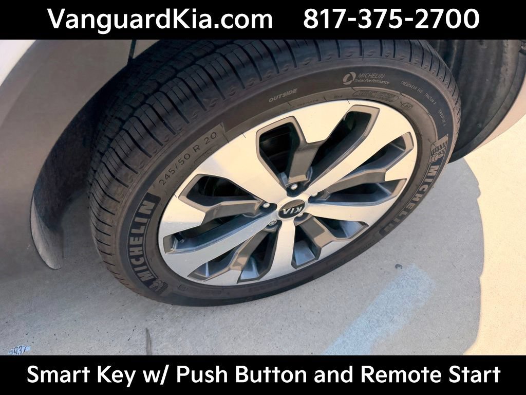 Certified 2021 Kia Telluride EX w/ EX Premium Package AWD/4WD image 9