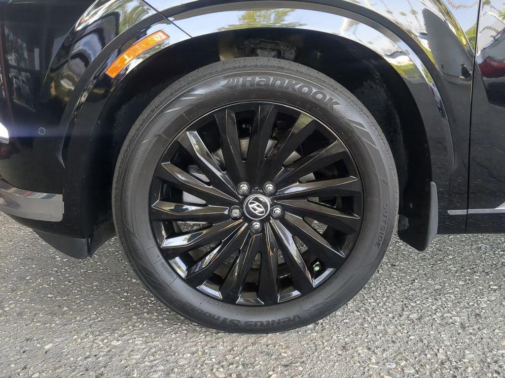 Used 2023 Hyundai Palisade Calligraphy image 37