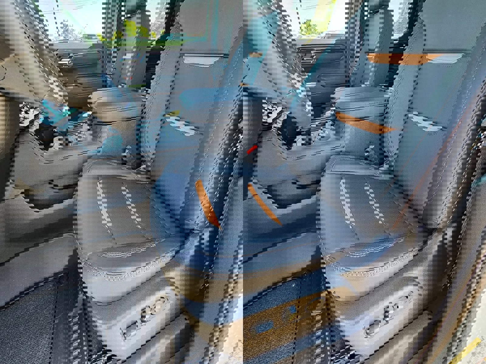 New 2025 GMC Sierra 1500 AT4 w/ AT4 Premium Package image 21