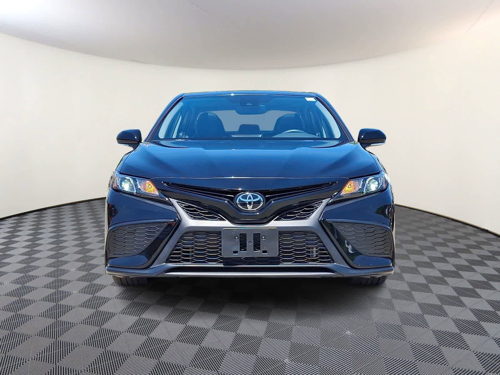 Used 2024 Toyota Camry SE w/ Cold Weather Package AWD/4WD image 3