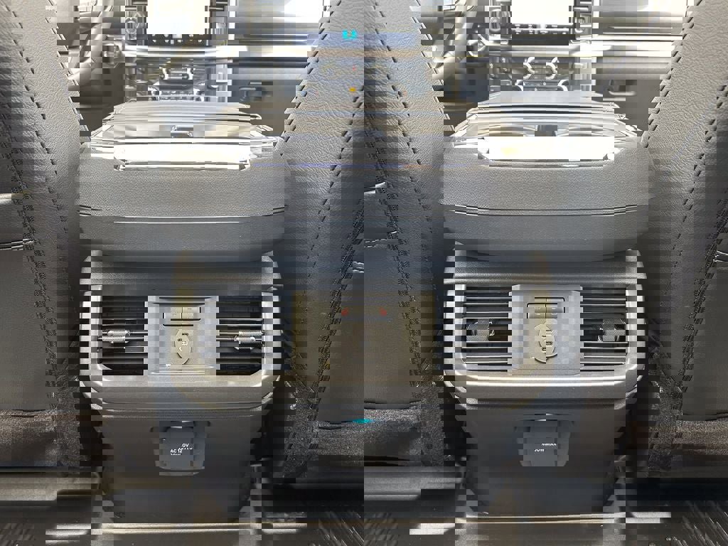 New 2026 Ford F150 Lariat w/ Equipment Group 502A High image 38