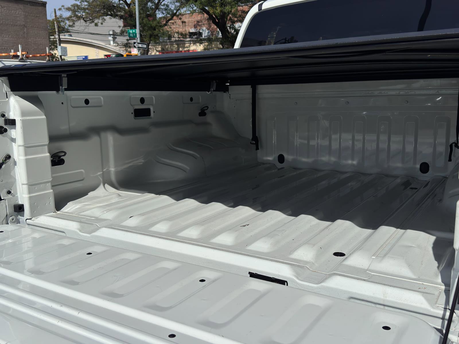 Used 2024 Nissan Frontier S image 8