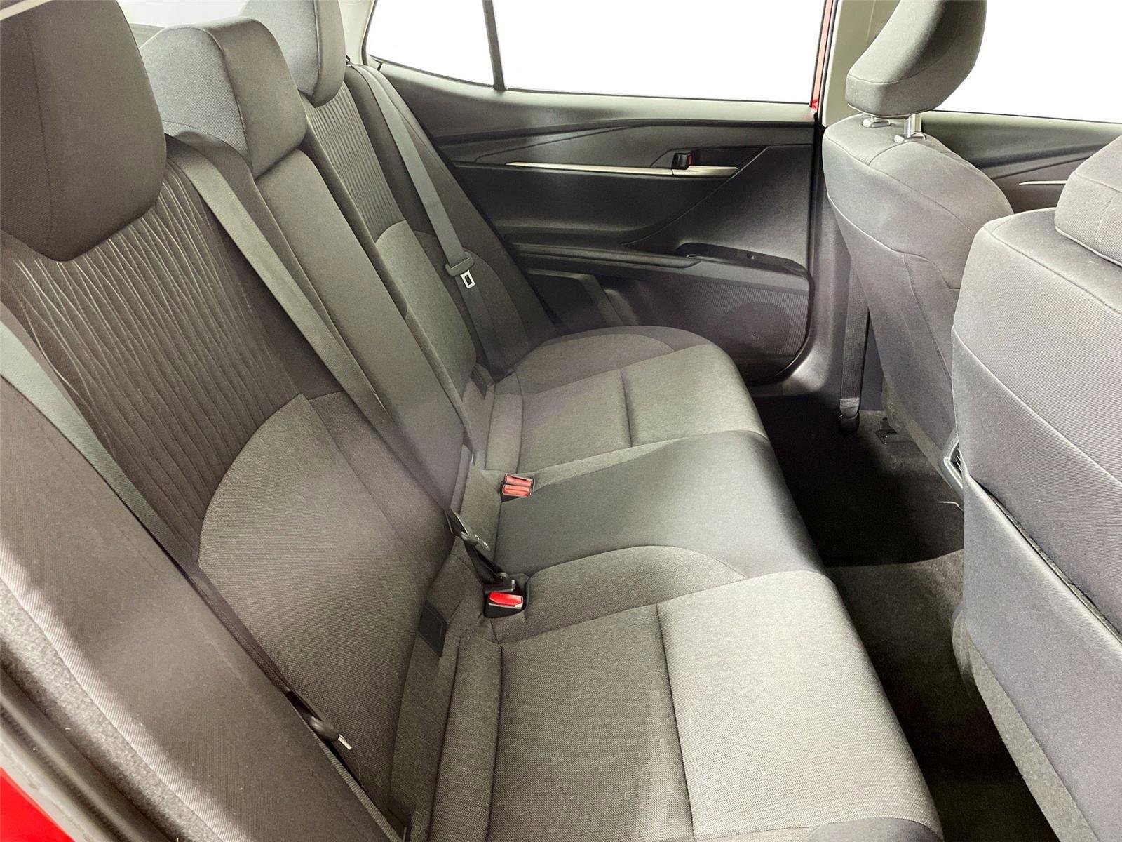 Used 2025 Toyota Camry LE image 27