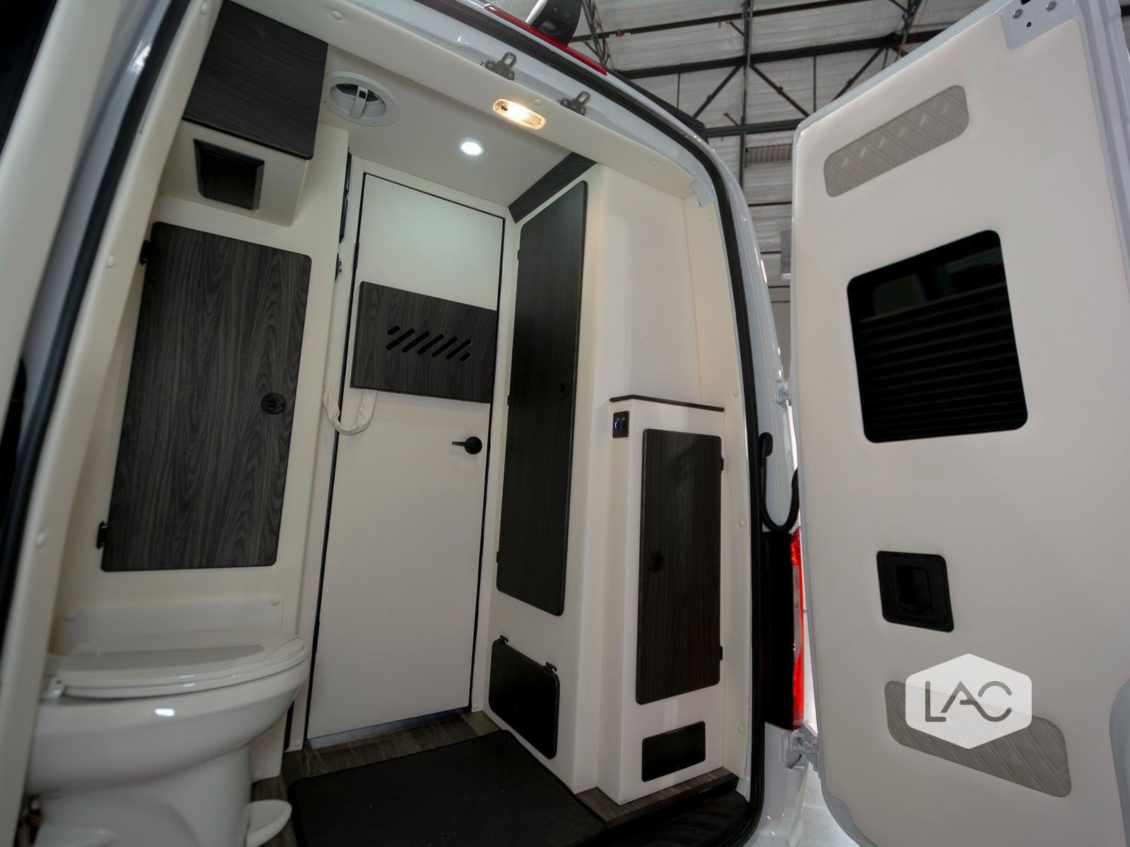 Used 2025 Mercedes-Benz Sprinter 3500 image 20