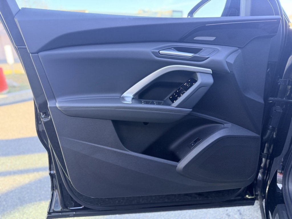 Used 2025 Audi Q5 Premium Plus w/ Premium Plus image 15