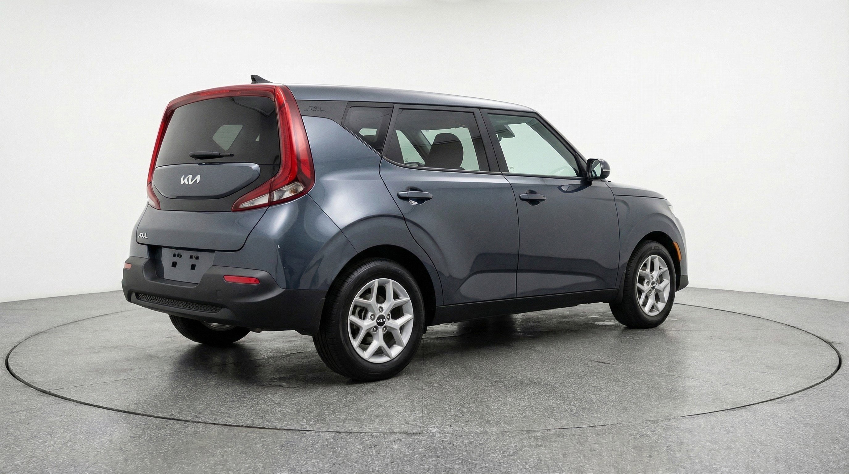 Used 2025 Kia Soul LX w/ LX Technology Package image 9