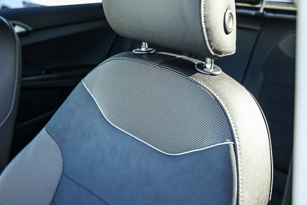 New 2026 Volkswagen Taos SE image 37