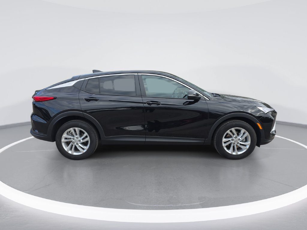 Used 2025 Buick Envista Sport Touring w/ Convenience I Package FWD image 2