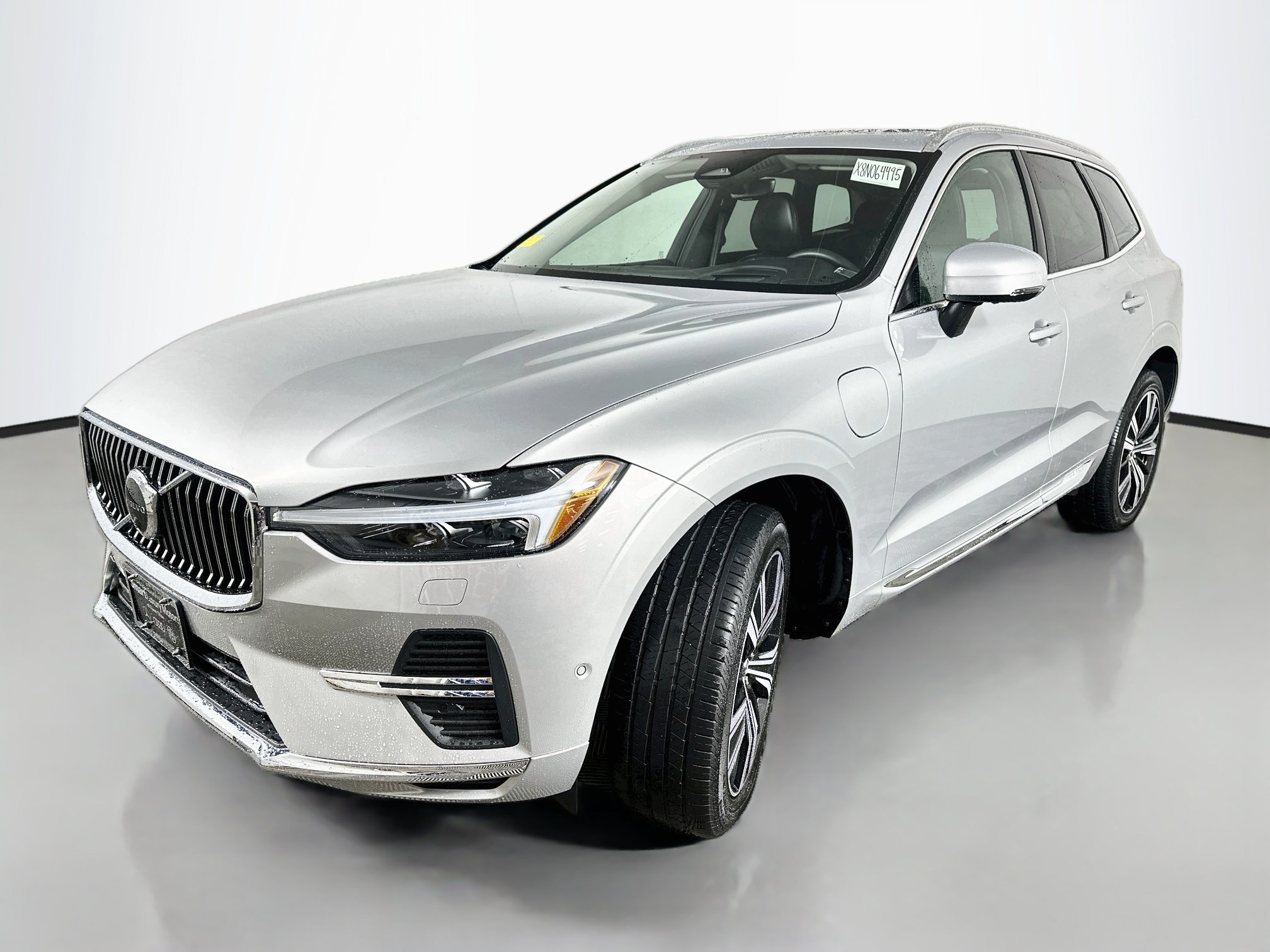 Used 2022 Volvo XC60 T8 Inscription w/ Advanced Package AWD/4WD image 3
