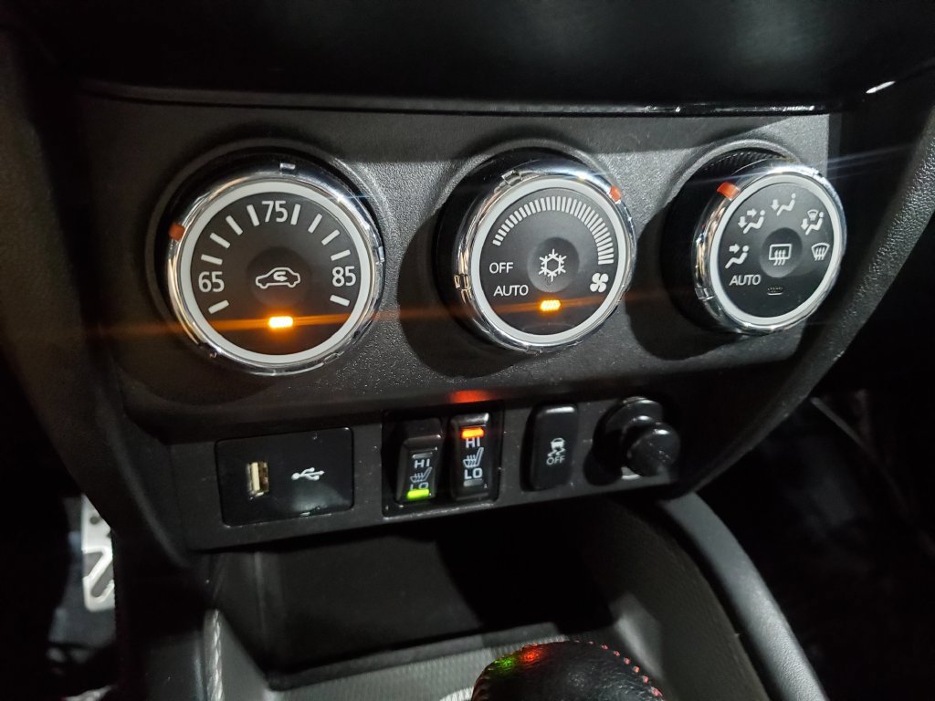 Used 2018 Mitsubishi Outlander Sport LE FWD image 29