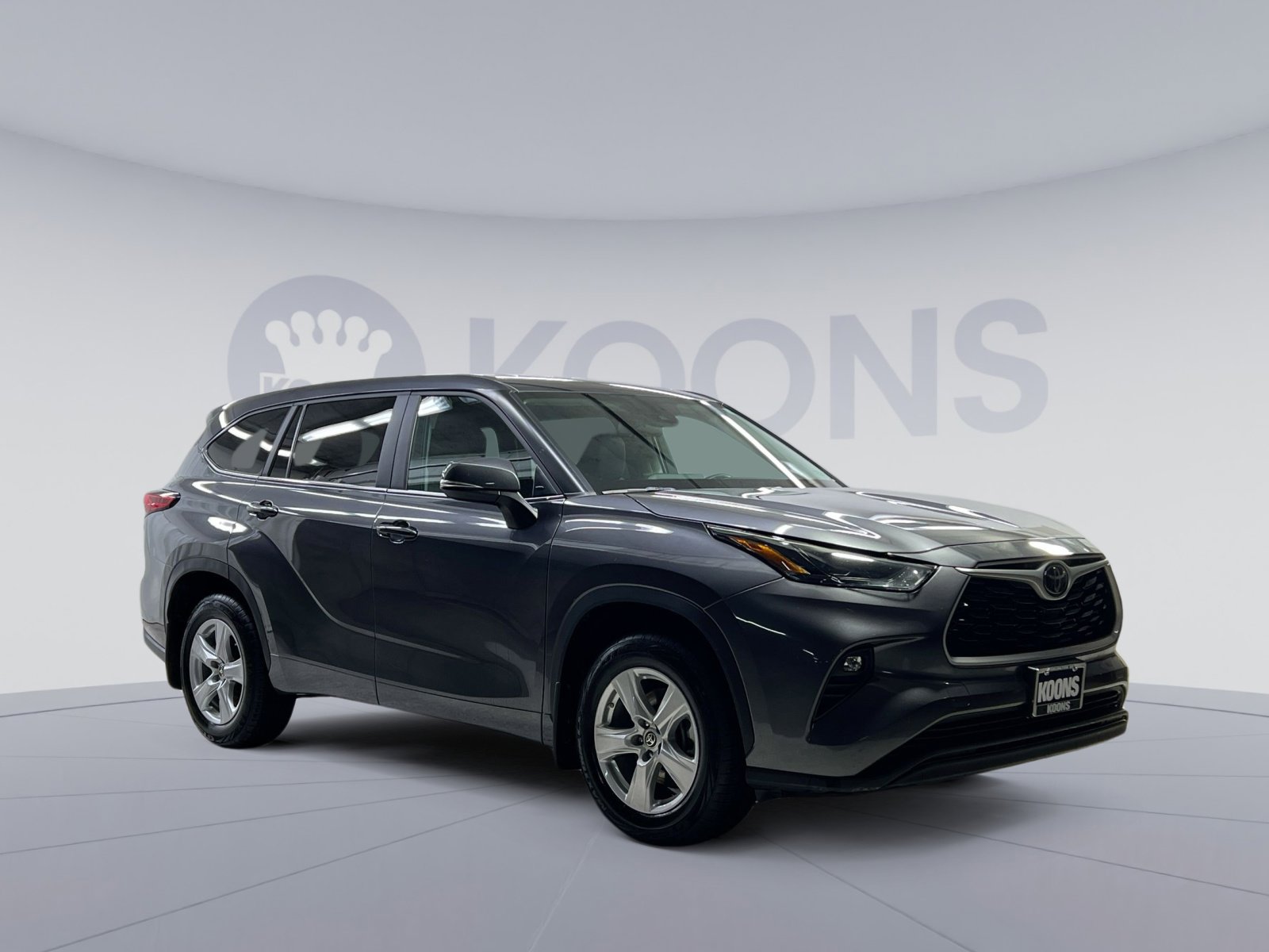 Used 2023 Toyota Highlander LE image 14