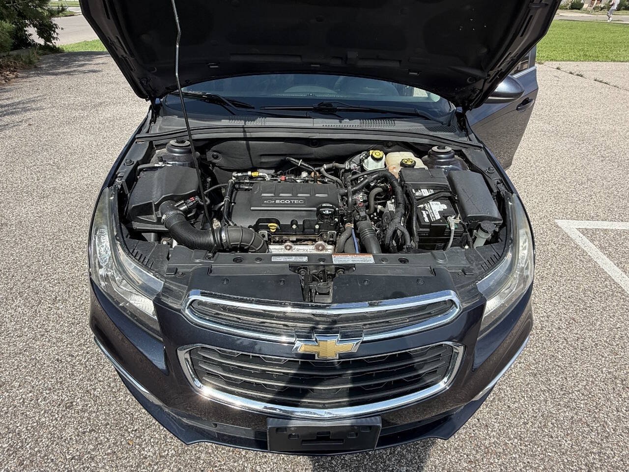 Used 2016 Chevrolet Cruze LT FWD image 17