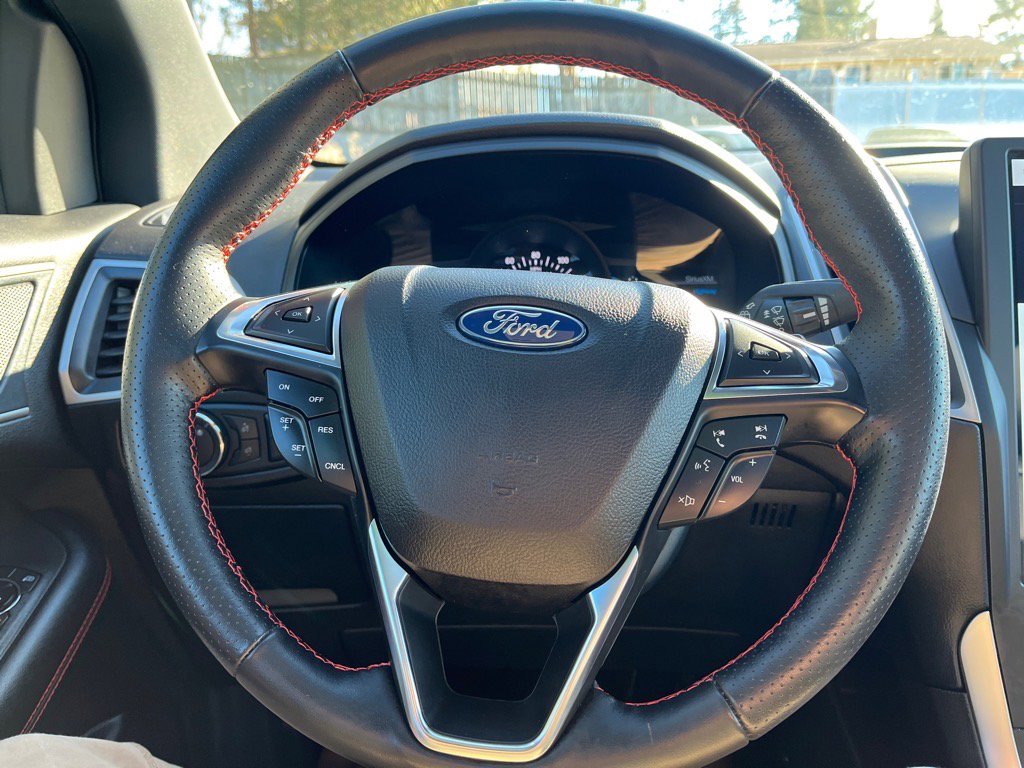 Used 2023 Ford Edge ST-Line w/ Class II Trailer Tow Package AWD/4WD image 25