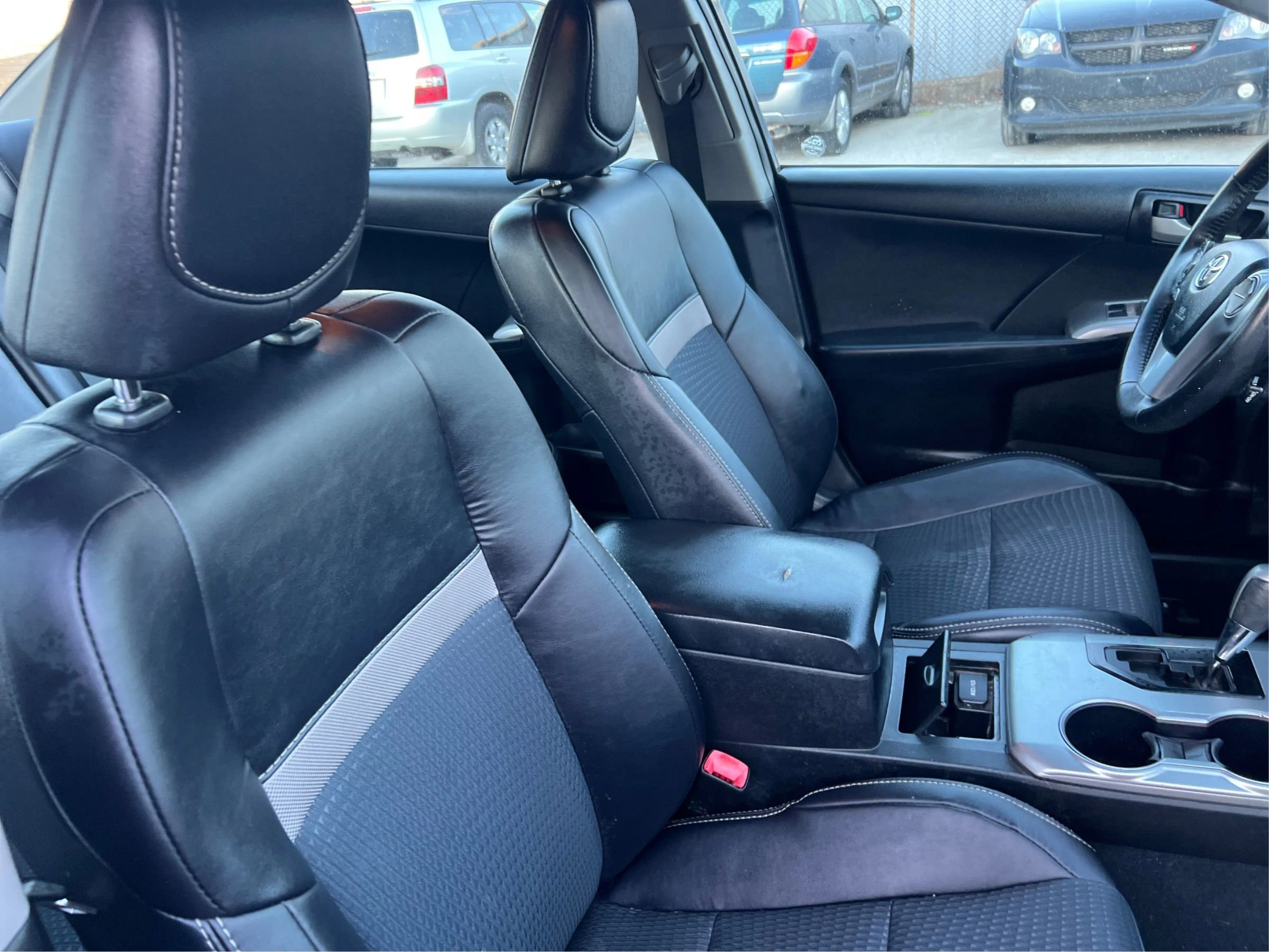 Used 2013 Toyota Camry SE image 25