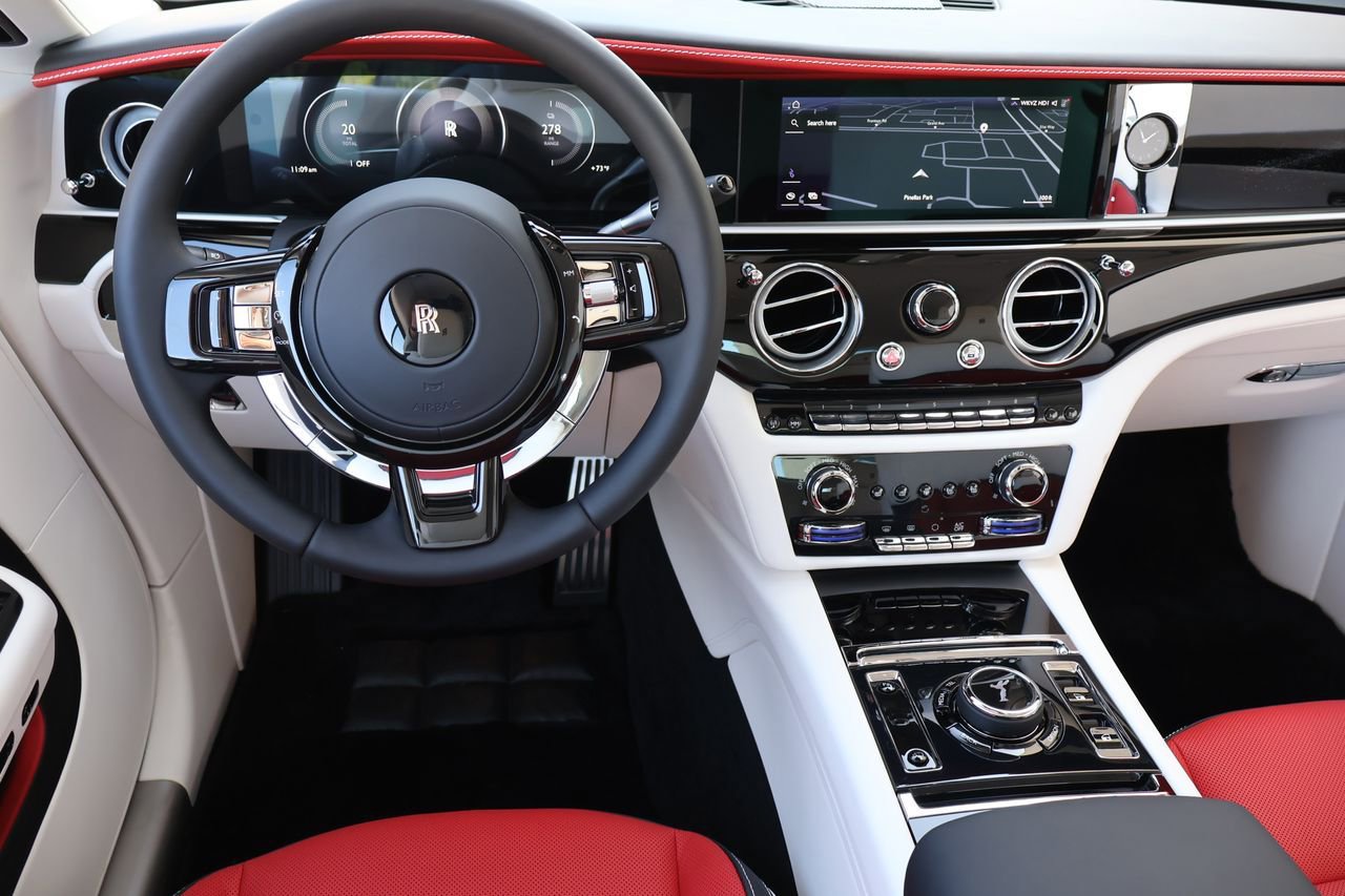 New 2026 Rolls-Royce Spectre image 17