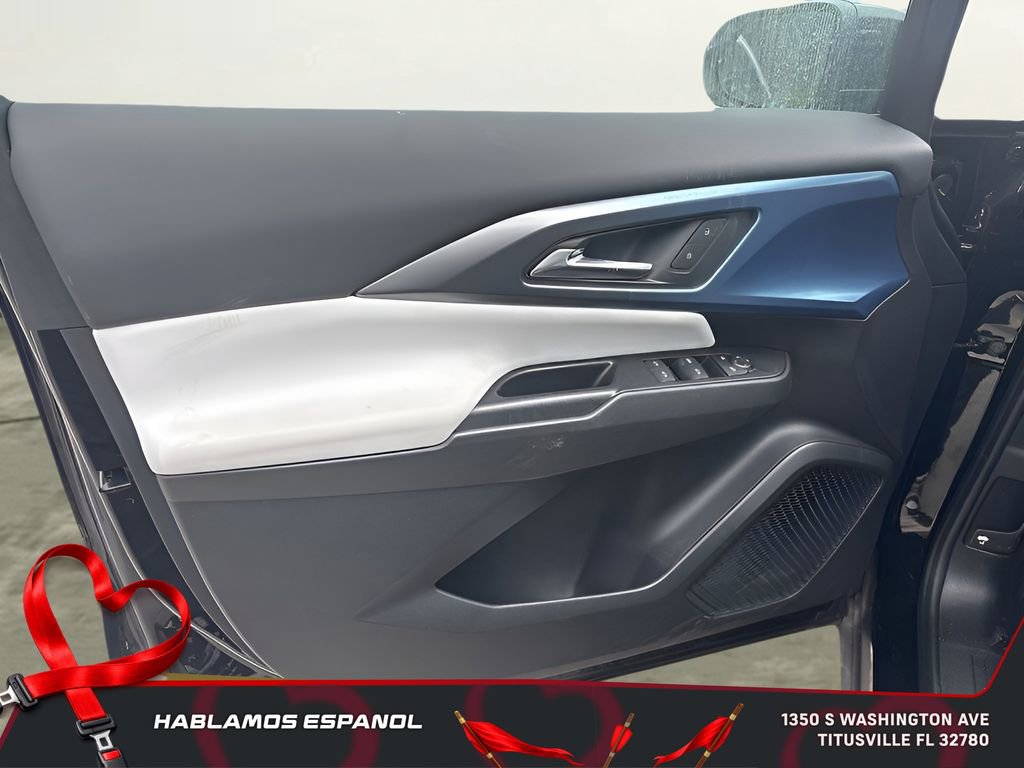 Used 2025 Chevrolet Equinox EV LT image 15